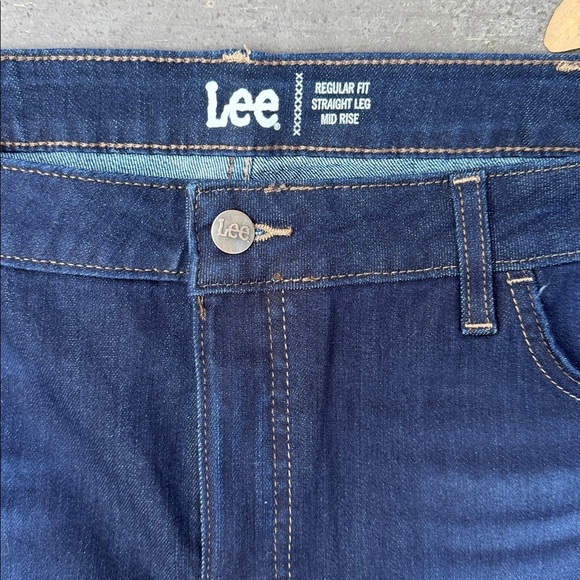 NWT Lee Women's Deep Indigo Midrise Regular Fit Straight Jeans size 22 Medium - Picture 2 of 5